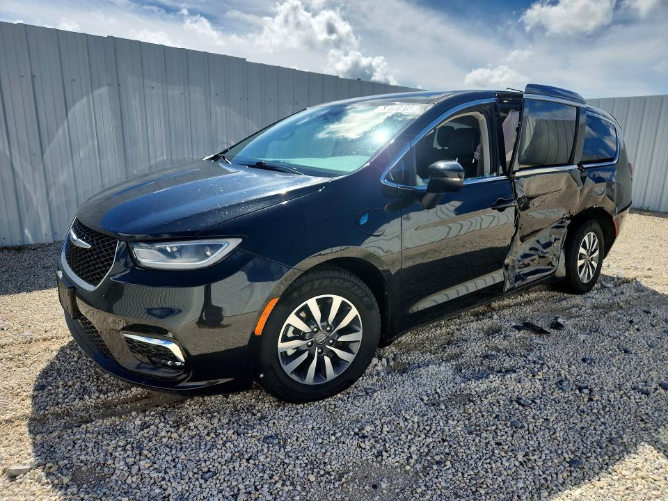 Продажа на аукционе авто 2023 Chrysler Pacifica, vin: 2C4RC1L76PR558724, номер лота: 69520906