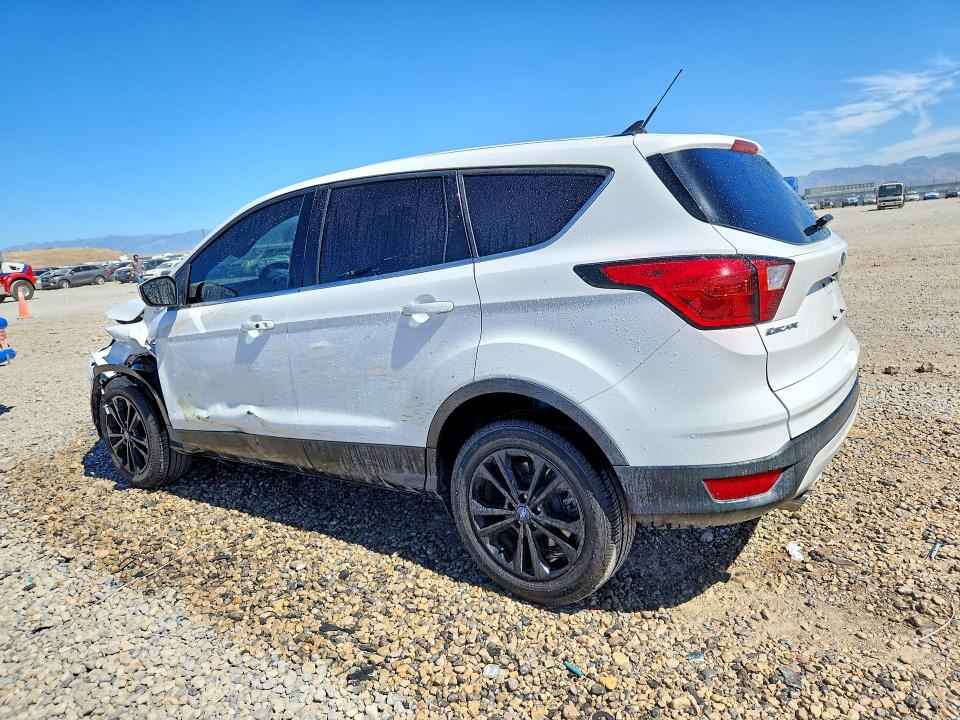 68193906 :رقم المزاد ، 1FMCU0GD4KUB32891 vin ، 2019 Ford Escape مزاد بيع