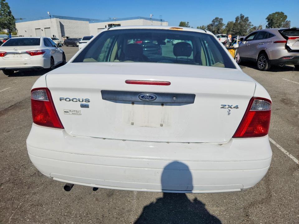 69746856 :رقم المزاد ، 1FAFP34N05W278629 vin ، 2005 Ford Focus مزاد بيع