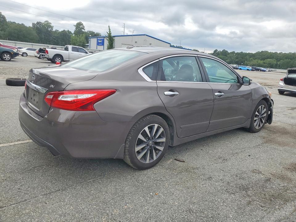 2017 Nissan Altima მანქანა იყიდება აუქციონზე, vin: 1N4AL3AP3HC181166, აუქციონის ნომერი: 70031046