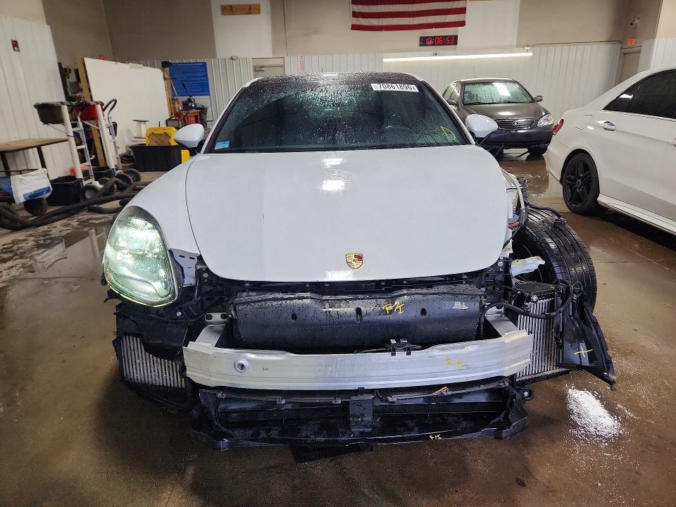 70861896 :رقم المزاد ، WP0AE2A70LL130828 vin ، 2020 Porsche Panamera مزاد بيع