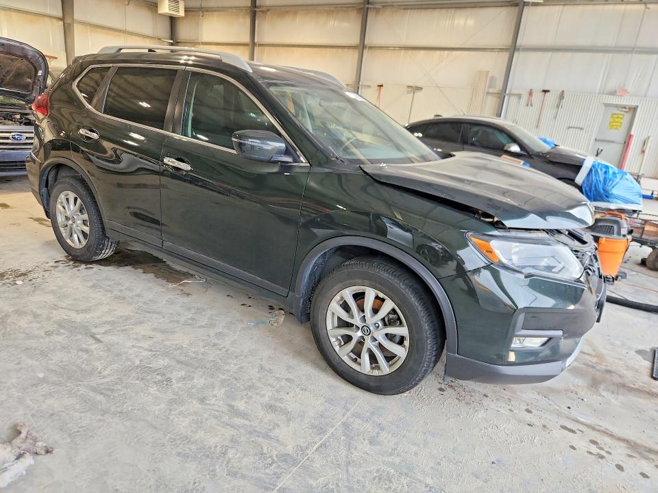Продаж на аукціоні авто 2018 Nissan Rogue, vin: 5N1AT2MV8JC721899, номер лоту: 69865326