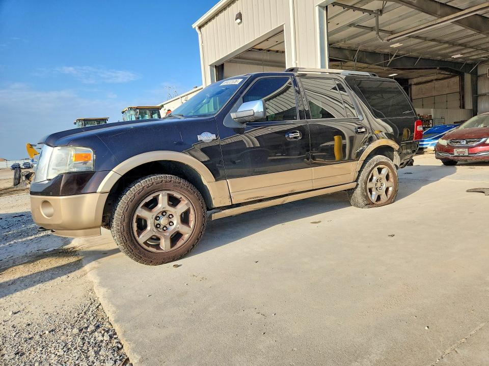 2013 Ford Expedition მანქანა იყიდება აუქციონზე, vin: 1FMJU1J55DEF57323, აუქციონის ნომერი: 69422536