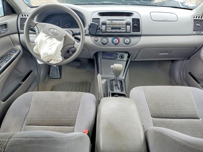 70220106 :رقم المزاد ، 4T1BE32K76U742676 vin ، 2006 Toyota Camry مزاد بيع