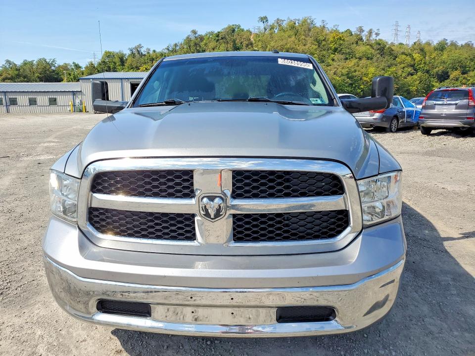 68038996 :رقم المزاد ، 3C6RR7KT1NG310794 vin ، 2022 Ram 1500 Classic مزاد بيع