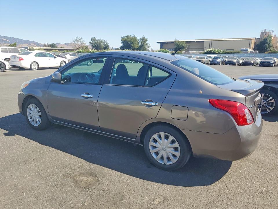 2013 Nissan Versa მანქანა იყიდება აუქციონზე, vin: 3N1CN7APXDL829155, აუქციონის ნომერი: 69771336