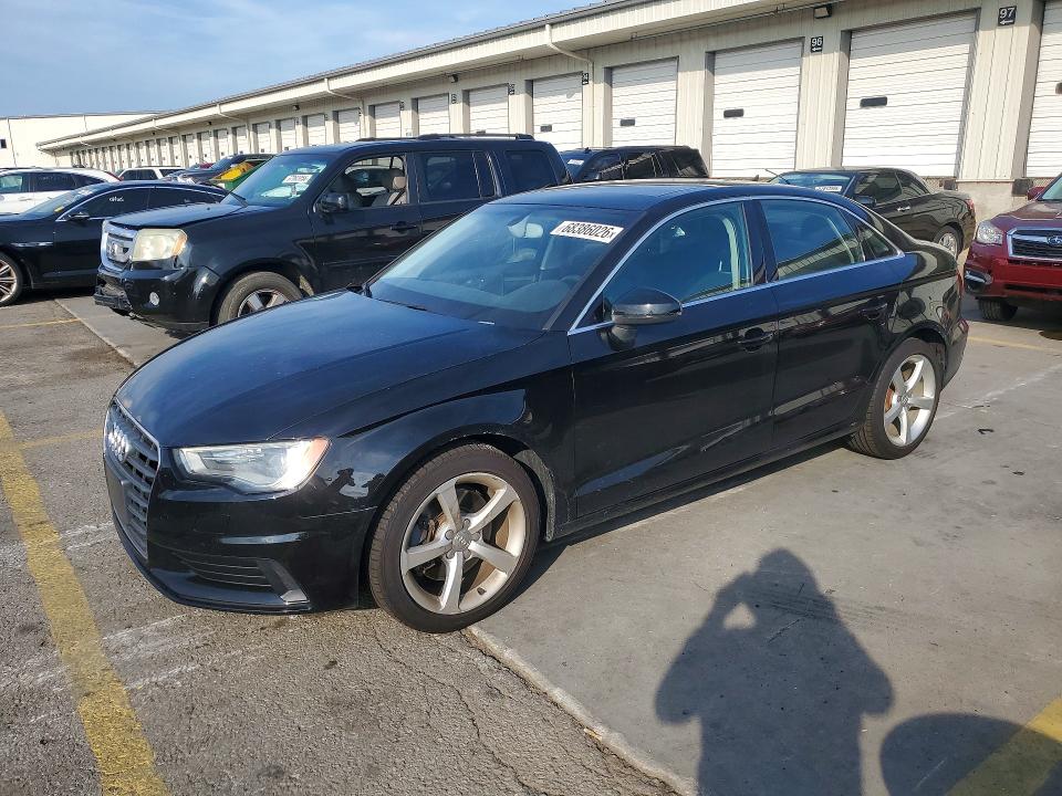 68386026 :رقم المزاد ، WAUACGFF5F1011933 vin ، 2015 Audi A3 مزاد بيع