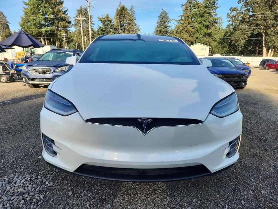 2020 Tesla Model X მანქანა იყიდება აუქციონზე, vin: 5YJXCAE27LF238441, აუქციონის ნომერი: 66852766