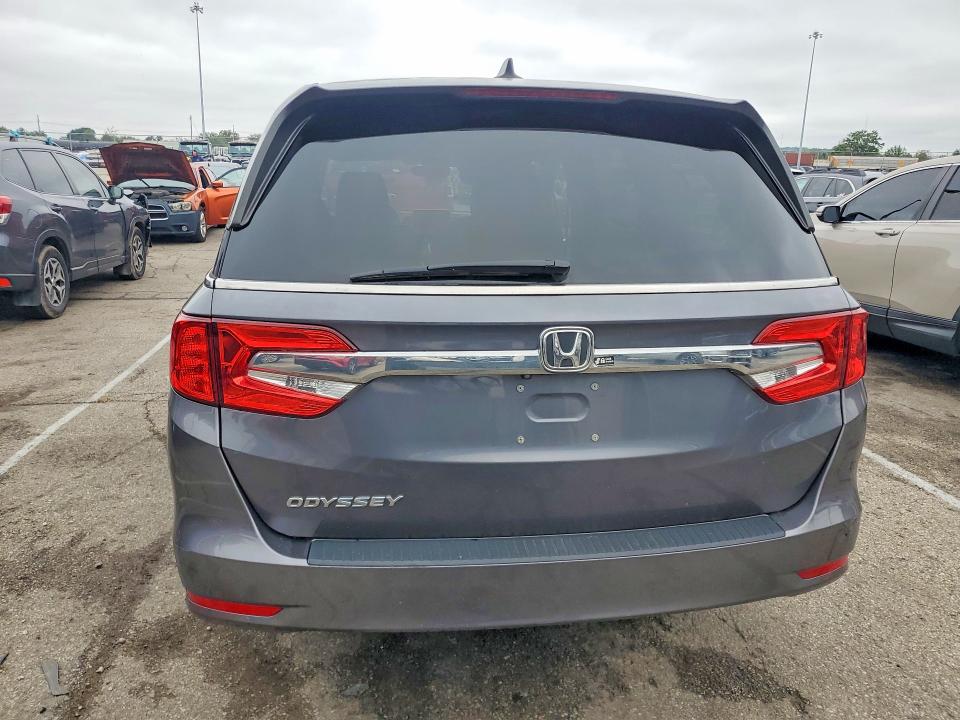 Продаж на аукціоні авто 2018 Honda Odyssey, vin: 5FNRL6H70JB073102, номер лоту: 69081386