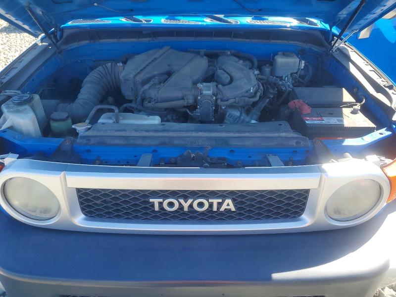 68743246 :رقم المزاد ، JTEBU11F570081413 vin ، 2007 Toyota Fj Cruiser مزاد بيع