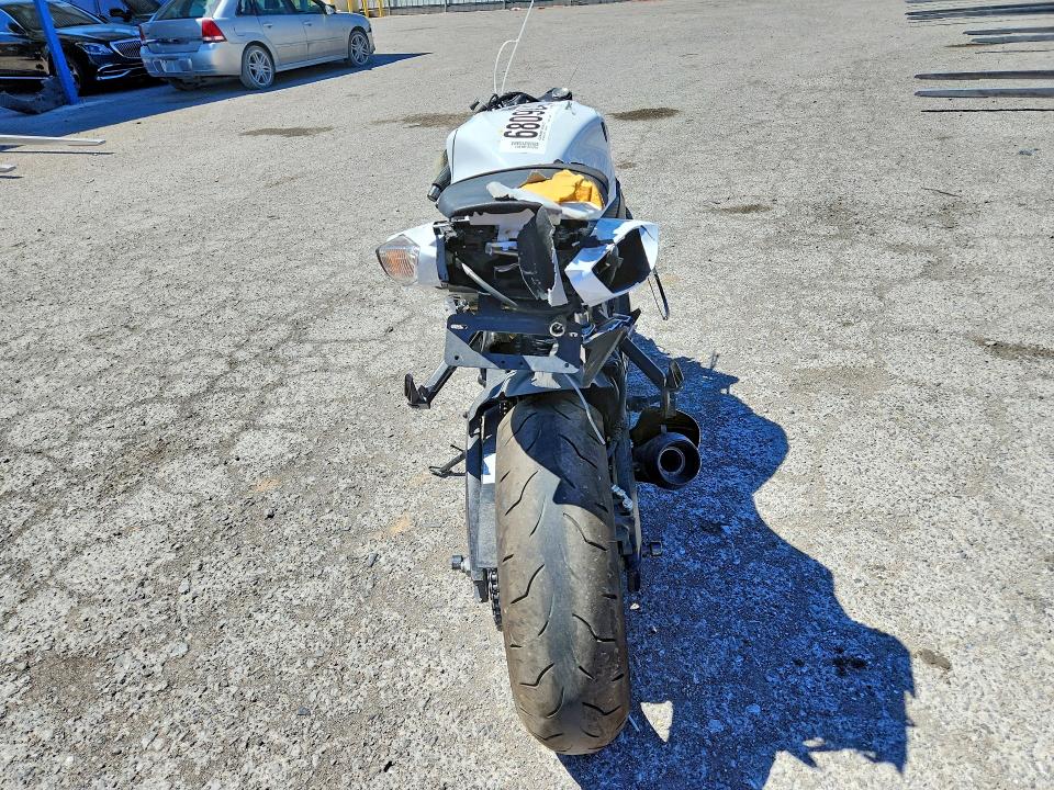 68098406 :رقم المزاد ، JS1GN7FA2K7100159 vin ، 2019 Suzuki Gsx-r600 مزاد بيع