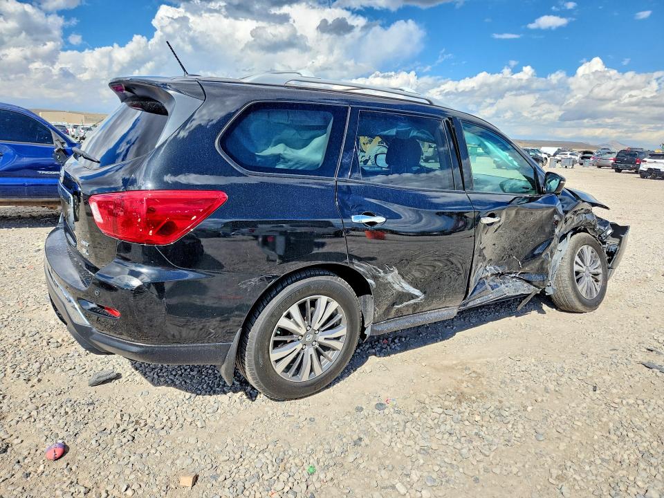 Продажа на аукционе авто 2017 Nissan Pathfinder, vin: 5N1DR2MM2HC626543, номер лота: 69423576