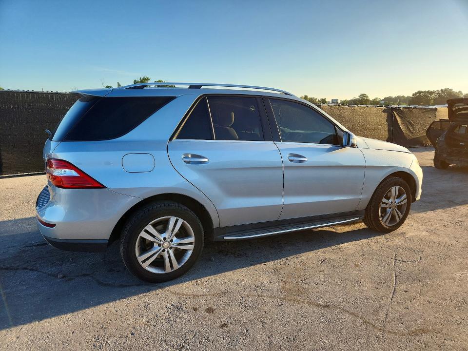 2015 Mercedes-benz Ml მანქანა იყიდება აუქციონზე, vin: 4JGDA5JB1FA586296, აუქციონის ნომერი: 68616396