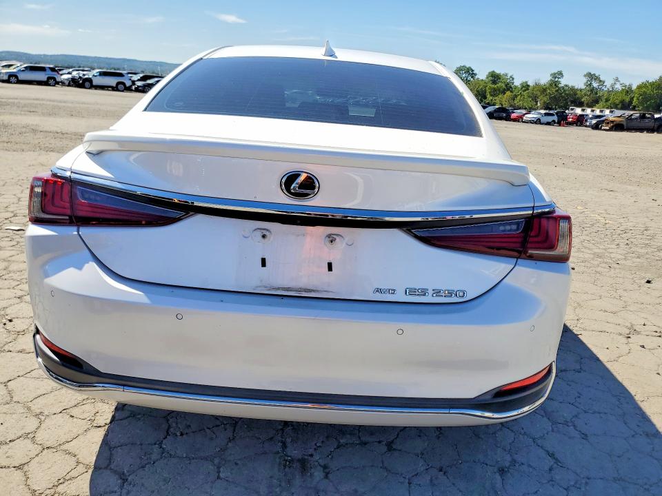 68548536 :رقم المزاد ، 58AD11D1XMU002493 vin ، 2021 Lexus Es 250 مزاد بيع