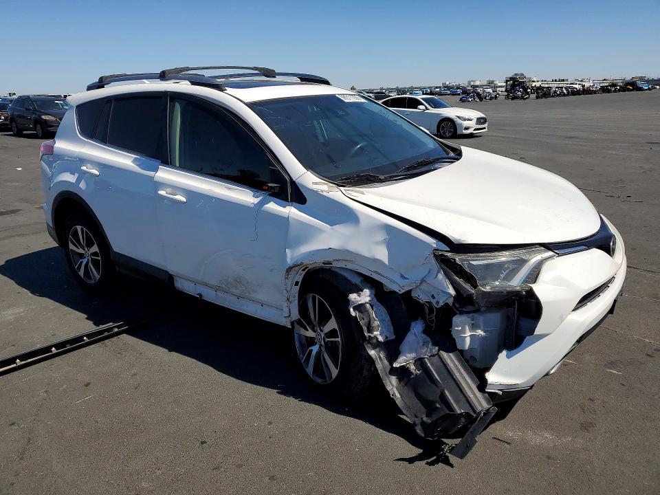 2018 Toyota Rav4 მანქანა იყიდება აუქციონზე, vin: 2T3RFREV2JW726809, აუქციონის ნომერი: 68211356
