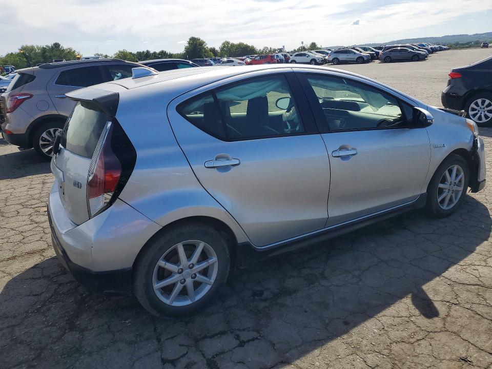 2017 Toyota Prius C მანქანა იყიდება აუქციონზე, vin: JTDKDTB37H1591309, აუქციონის ნომერი: 70504366