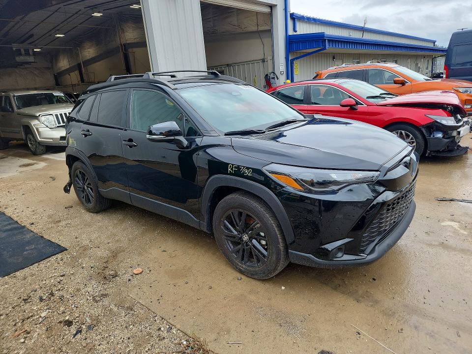 68236426 :رقم المزاد ، 7MUFBABG1RV035070 vin ، 2024 Toyota Corolla Cross Hybrid مزاد بيع