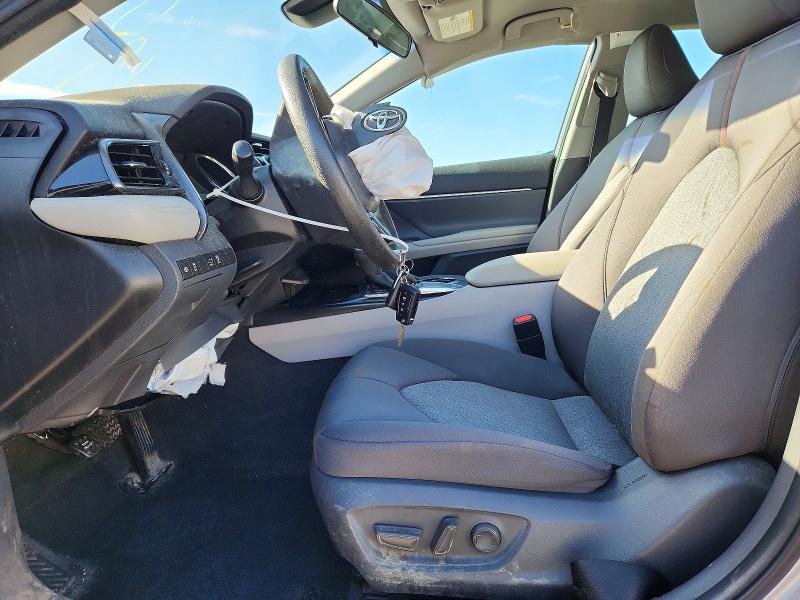 67785566 :رقم المزاد ، 4T1B11HKXKU692681 vin ، 2019 Toyota Camry مزاد بيع