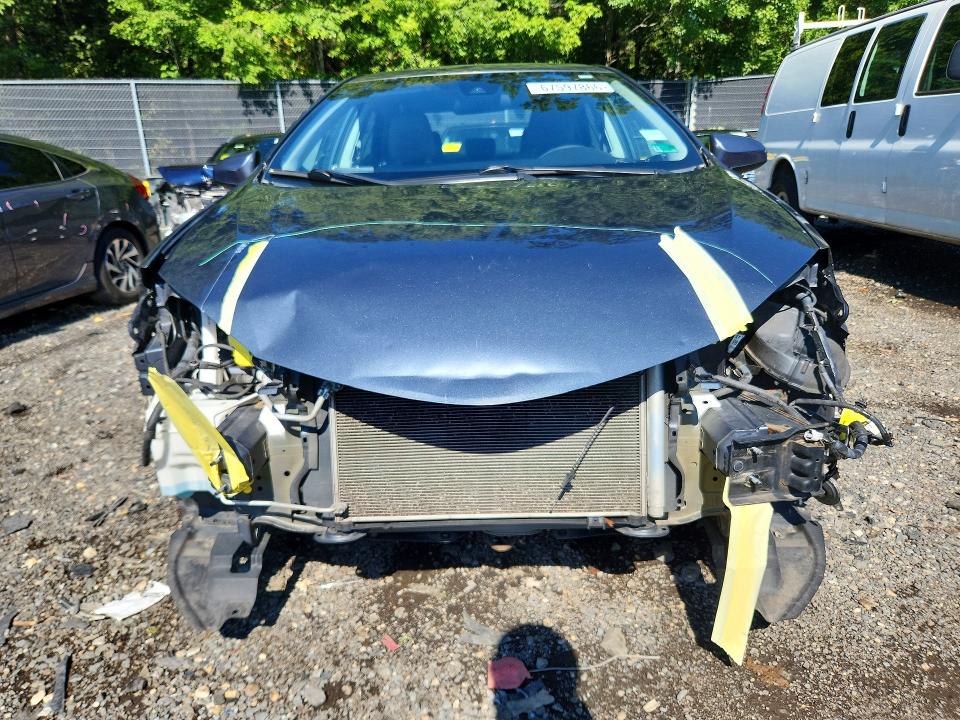 67597866 :رقم المزاد ، 2T1BURHE0HC922075 vin ، 2017 Toyota Corolla مزاد بيع