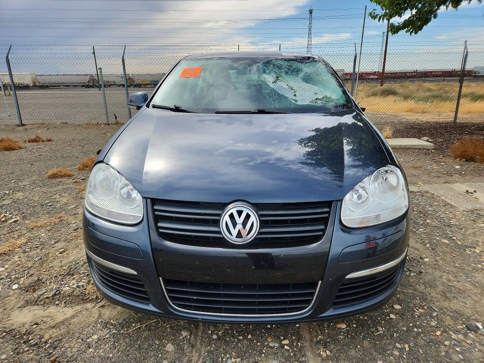 69605946 :رقم المزاد ، 3VWRL7AJ6AM034535 vin ، 2010 Volkswagen Jetta مزاد بيع