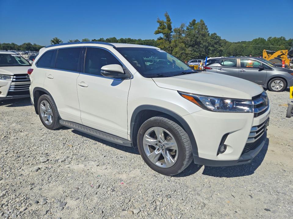 71146666 :رقم المزاد ، 5TDYZRFHXHS195320 vin ، 2017 Toyota Highlander مزاد بيع