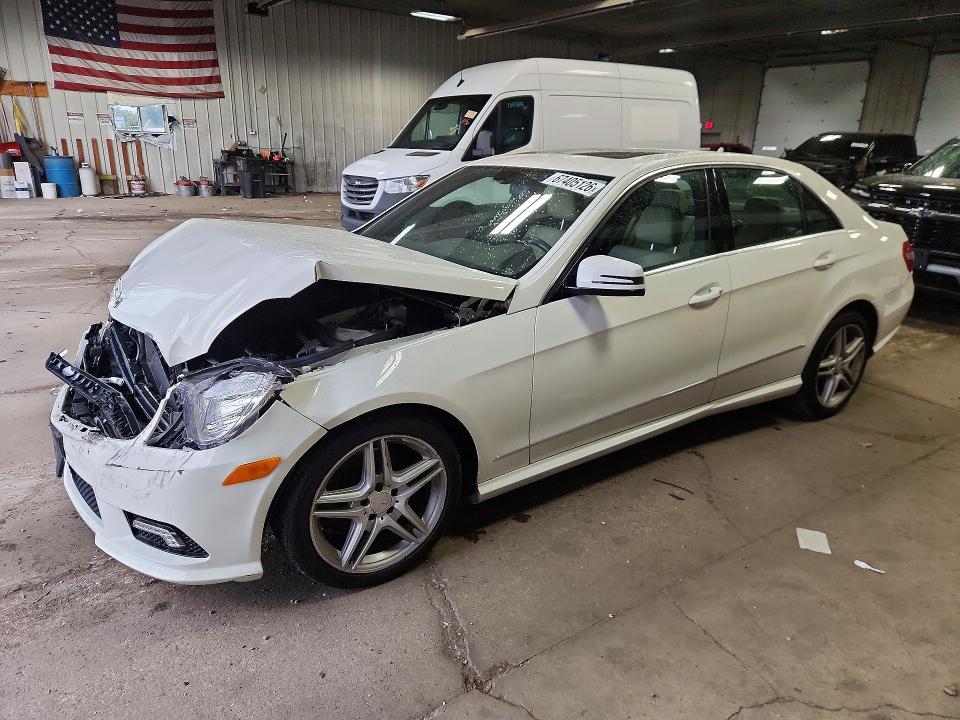 2011 Mercedes-benz E მანქანა იყიდება აუქციონზე, vin: WDDHF8HB7BA383962, აუქციონის ნომერი: 67405126