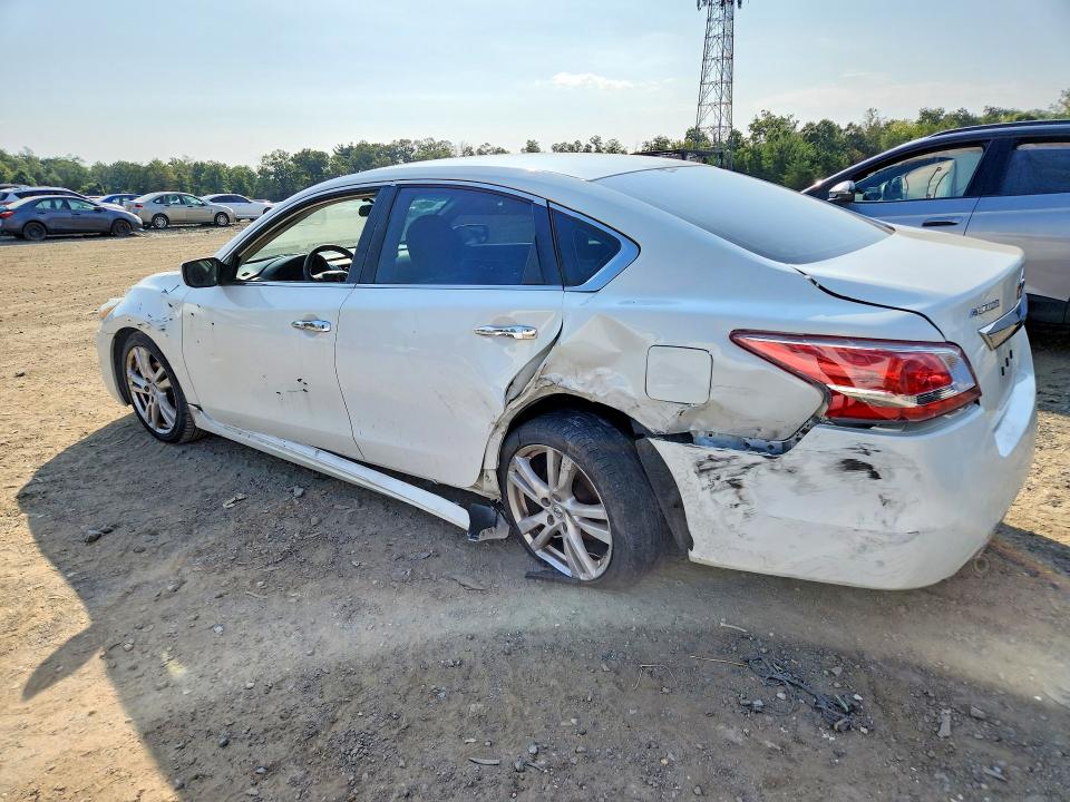 Продажа на аукционе авто 2013 Nissan Altima, vin: 1N4BL3AP1DN570679, номер лота: 68435526