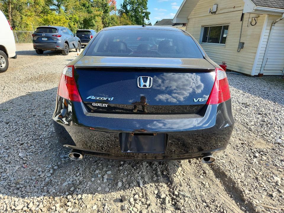 70294666 :رقم المزاد ، 1HGCS228X8A005266 vin ، 2008 Honda Accord مزاد بيع