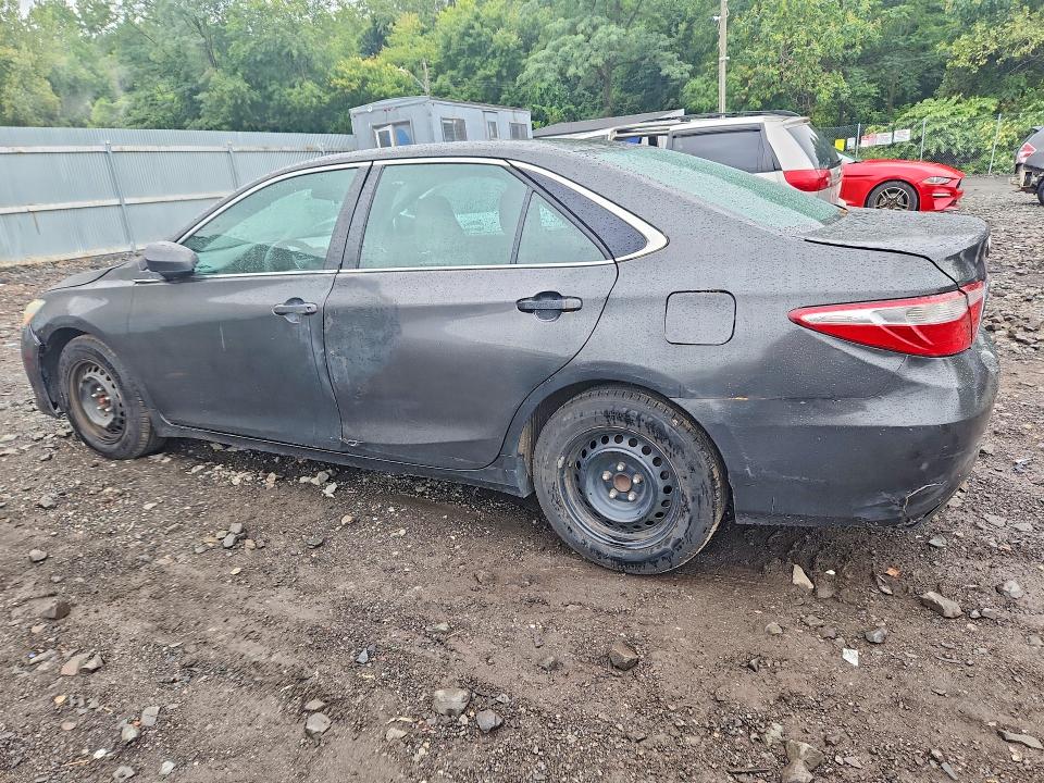 67389296 :رقم المزاد ، 4T1BD1FK3FU157921 vin ، 2015 Toyota Camry Hybrid مزاد بيع