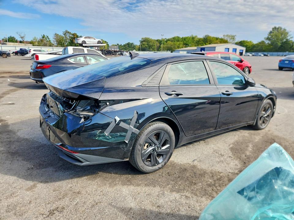67779566 :رقم المزاد ، KMHLM4AG8PU372351 vin ، 2023 Hyundai Elantra مزاد بيع