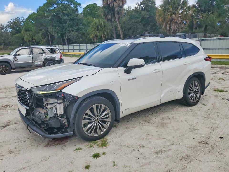 69533616 :رقم المزاد ، 5TDEBRCH9LS005110 vin ، 2020 Toyota Highlander مزاد بيع
