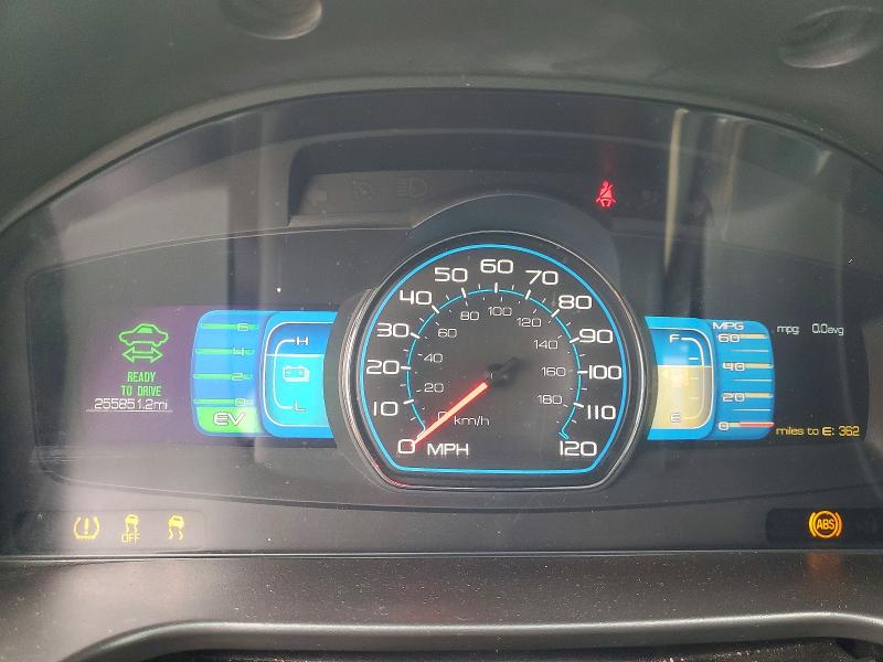2011 Ford Fusion მანქანა იყიდება აუქციონზე, vin: 3FADP0L31BR242288, აუქციონის ნომერი: 69620386