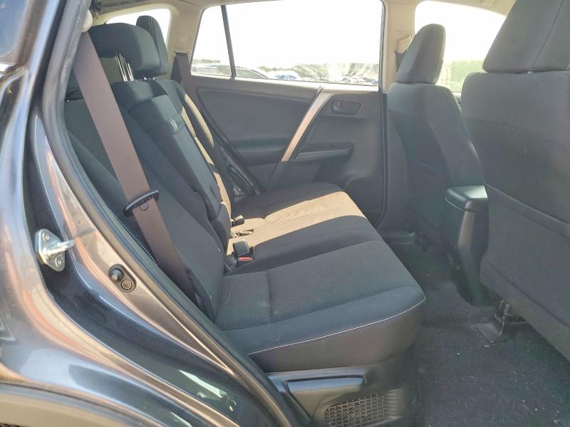 65556536 :رقم المزاد ، JTMRJREV1JD190317 vin ، 2018 Toyota Rav4 Hybrid مزاد بيع
