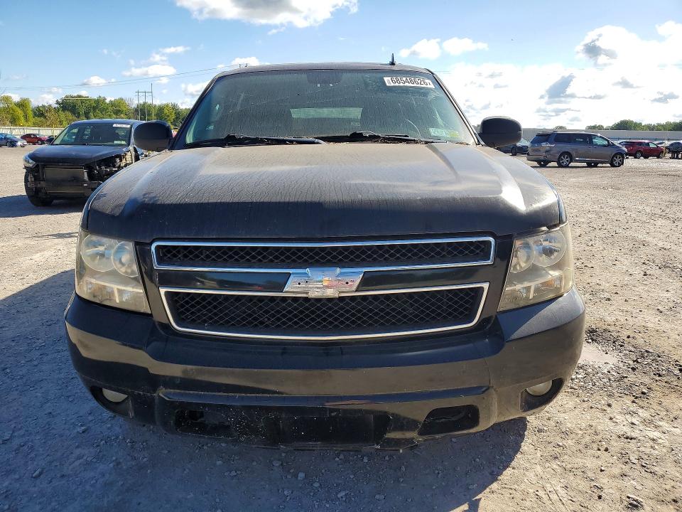 68548626 :رقم المزاد ، 1GNSCJE09DR358947 vin ، 2013 Chevrolet Suburban مزاد بيع