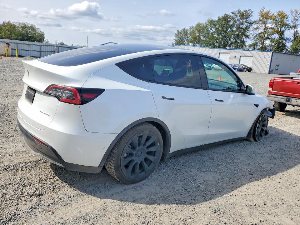 Продажа на аукционе авто 2022 Tesla Model Y, vin: 7SAYGDEE8NF320477, номер лота: 68675596
