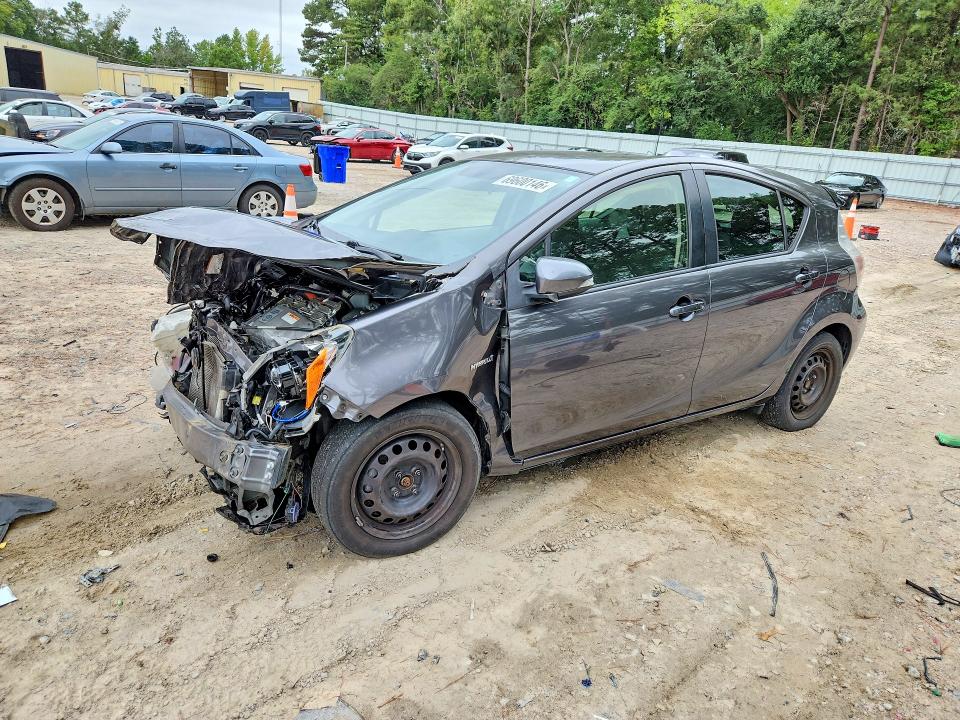 Продаж на аукціоні авто 2015 Toyota Prius C, vin: JTDKDTB35F1109871, номер лоту: 69600146