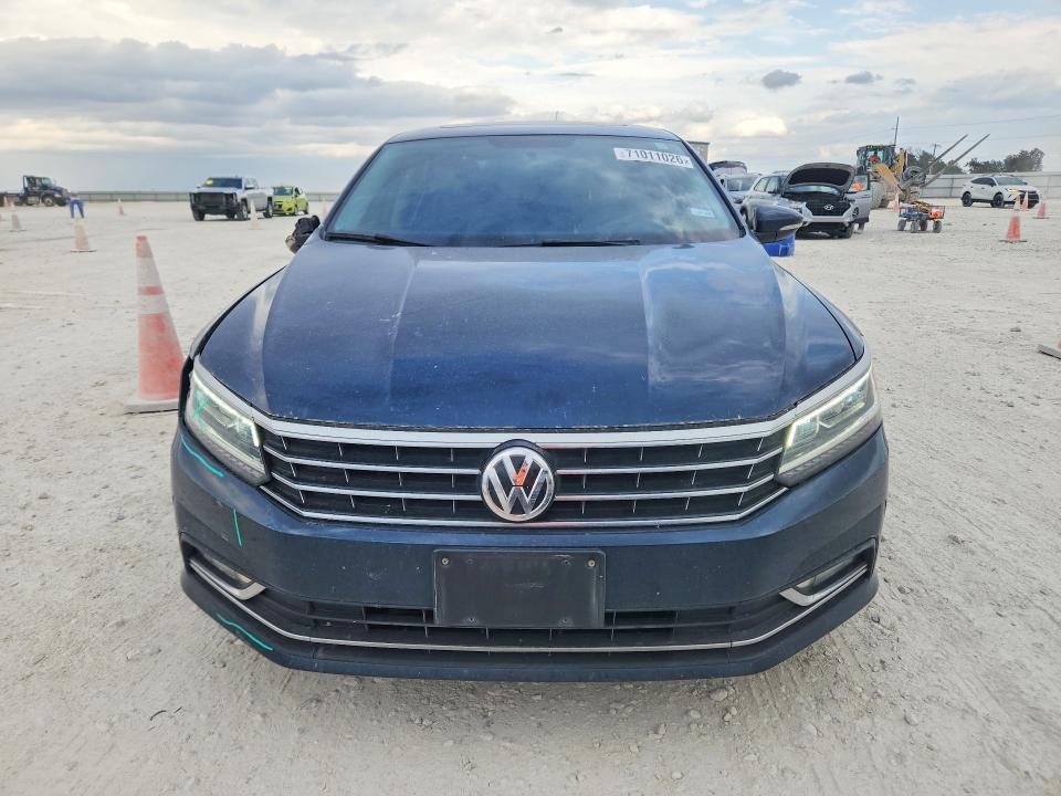 Aukcja sprzedaży 2018 Volkswagen Passat, vin: 1VWBA7A39JC040517, numer aukcji: 71011026