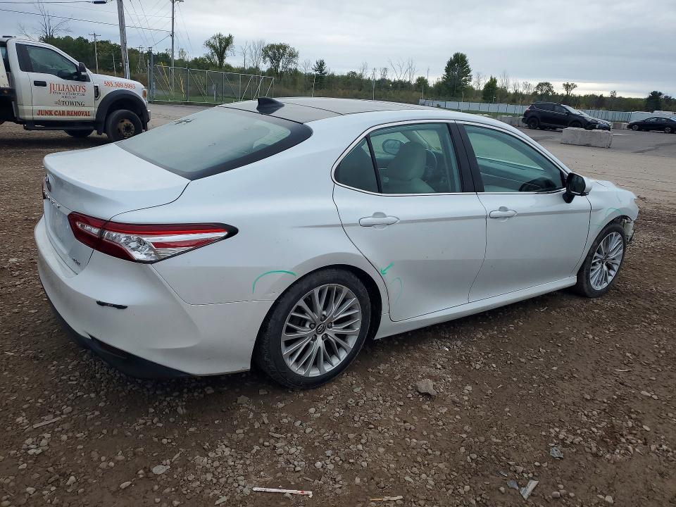 Продажа на аукционе авто 2019 Toyota Camry, vin: 4T1B11HK4KU683992, номер лота: 70486886