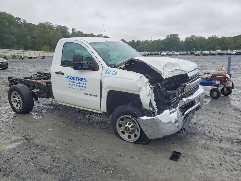 70145746 :رقم المزاد ، 1GB3CYCG0FZ544518 vin ، 2015 Chevrolet Silverado مزاد بيع