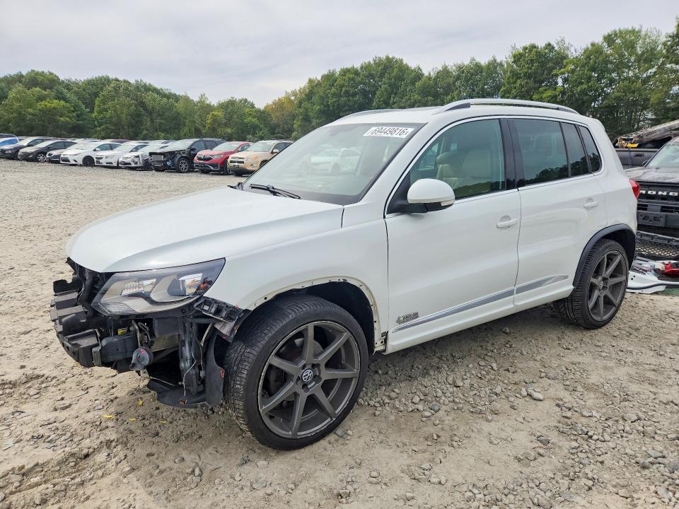 2015 Volkswagen Tiguan მანქანა იყიდება აუქციონზე, vin: WVGBV7AX9FW082262, აუქციონის ნომერი: 69449816