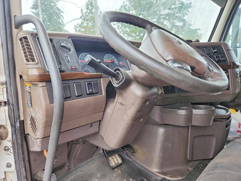 Aukcja sprzedaży 2017 Volvo Vn, vin: 4V4NC9EH1HN993530, numer aukcji: 68565736