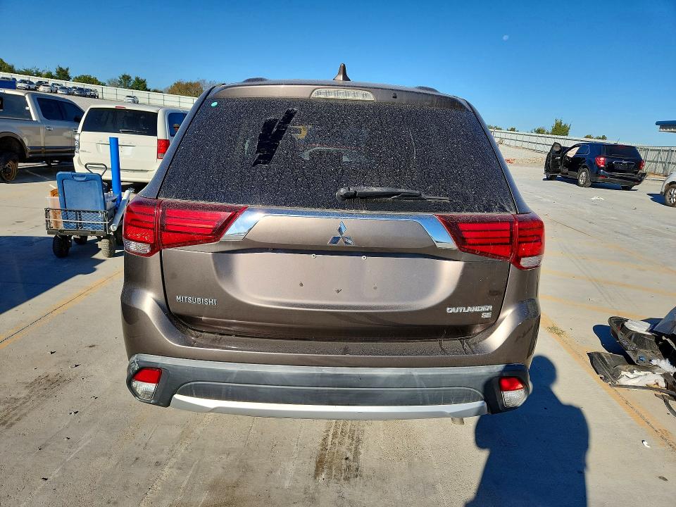 Aukcja sprzedaży 2018 Mitsubishi Outlander, vin: JA4AD3A30JZ014796, numer aukcji: 70985986