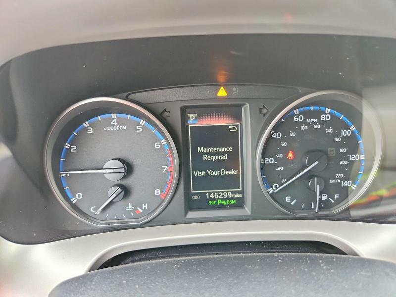 Продаж на аукціоні авто 2017 Toyota Rav4, vin: JTMRFREV4HJ712032, номер лоту: 70063426