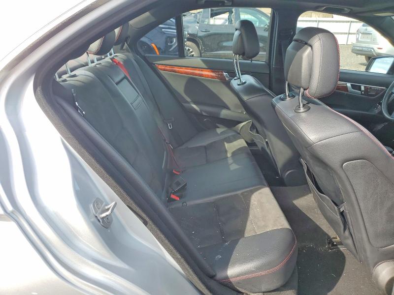 69070256 :رقم المزاد ، WDDGF8BBXBR163379 vin ، 2011 Mercedes-benz C مزاد بيع
