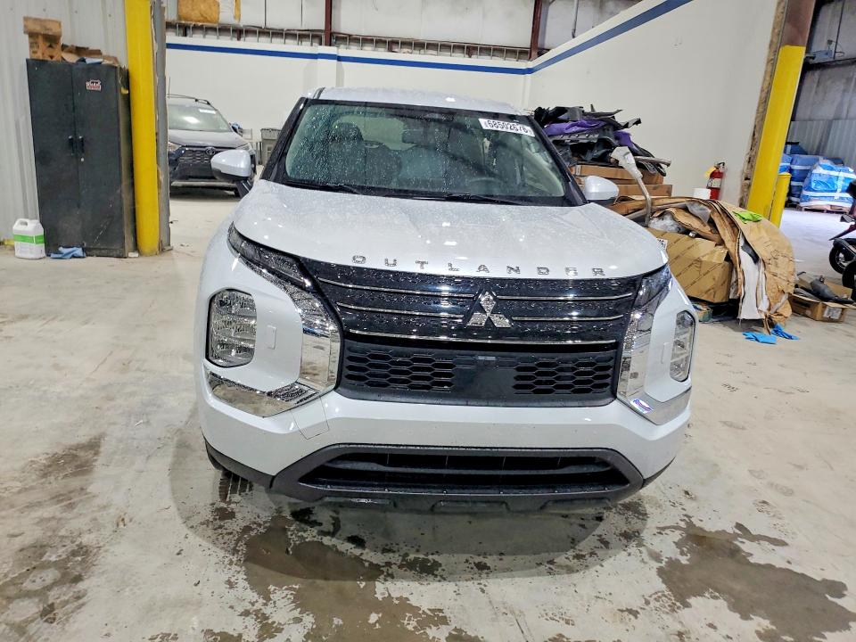 2024 Mitsubishi Outlander მანქანა იყიდება აუქციონზე, vin: JA4J4UA80RZ008543, აუქციონის ნომერი: 68502676