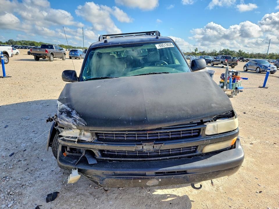 69513636 :رقم المزاد ، 1GNEC13TX5R226209 vin ، 2005 Chevrolet Tahoe مزاد بيع