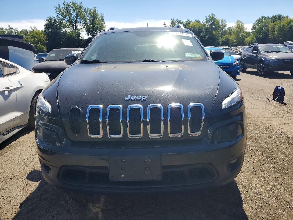 2015 Jeep Cherokee მანქანა იყიდება აუქციონზე, vin: 1C4PJMCS3FW777052, აუქციონის ნომერი: 67885516