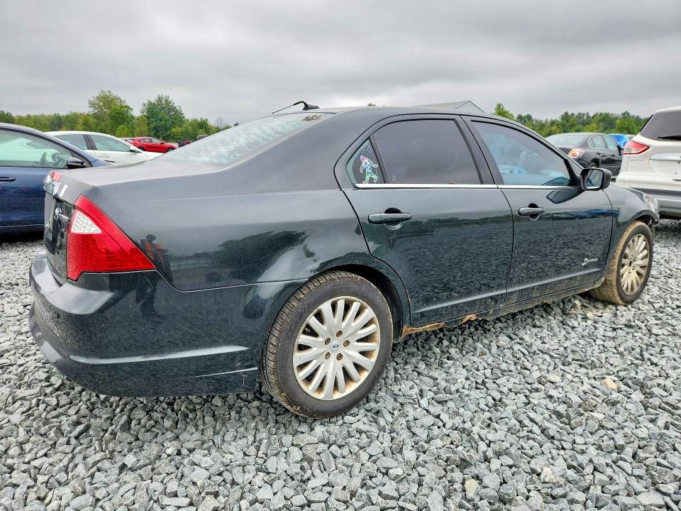 69423956 :رقم المزاد ، 3FADP0L37AR138998 vin ، 2010 Ford Fusion مزاد بيع