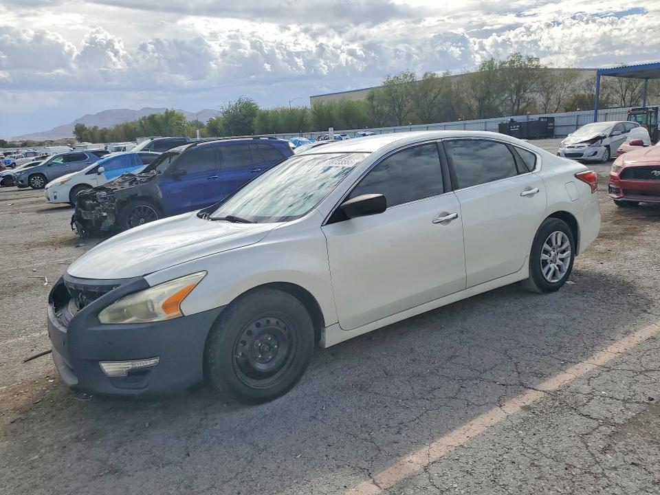 2013 Nissan Altima მანქანა იყიდება აუქციონზე, vin: 1N4AL3AP9DN553155, აუქციონის ნომერი: 69723566