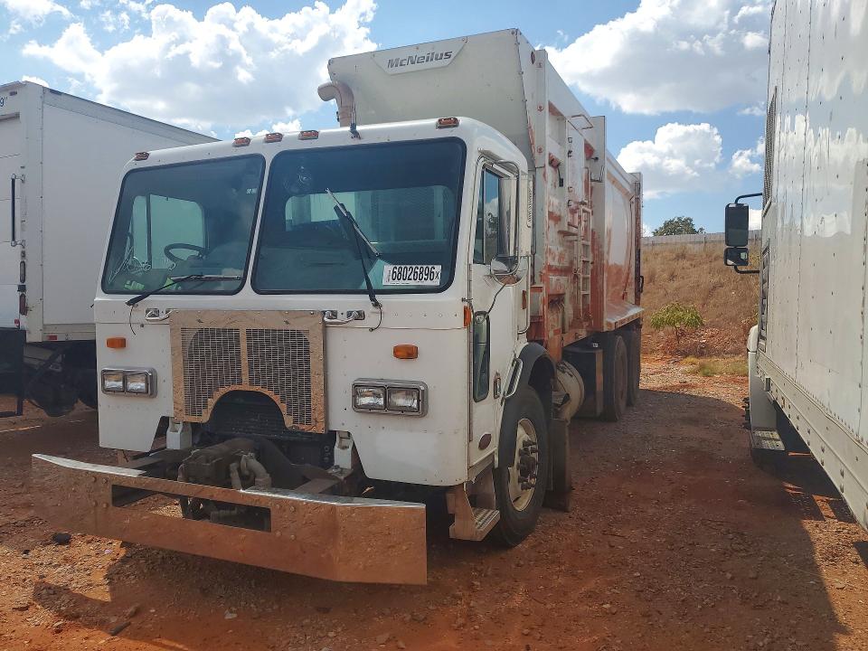 Продажа на аукционе авто 2011 Peterbilt 320, vin: 3BPZL00X4BF115376, номер лота: 68026896